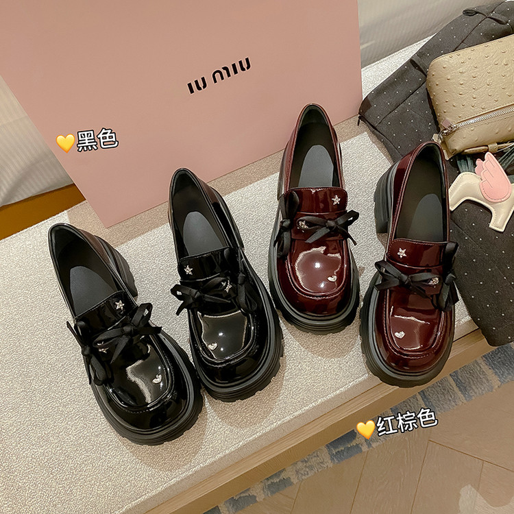 2025 Spring Women's Loafers in Patent Leather with Low Chunky Heel and Round Toe - Image 2