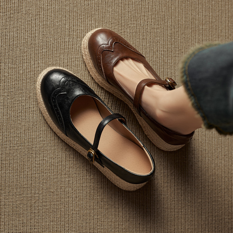 Ethnic Style Sheepskin Loafers with Platform Heel and Belt Decoration - Image 5
