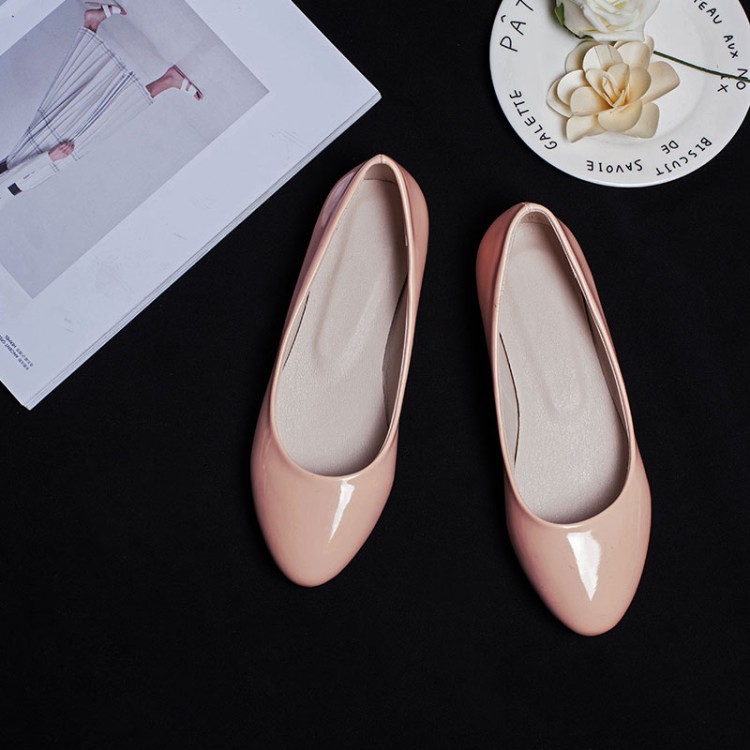Fashion Mary Jane Flats - PU Patent Round Toe Slip-On - Image 4
