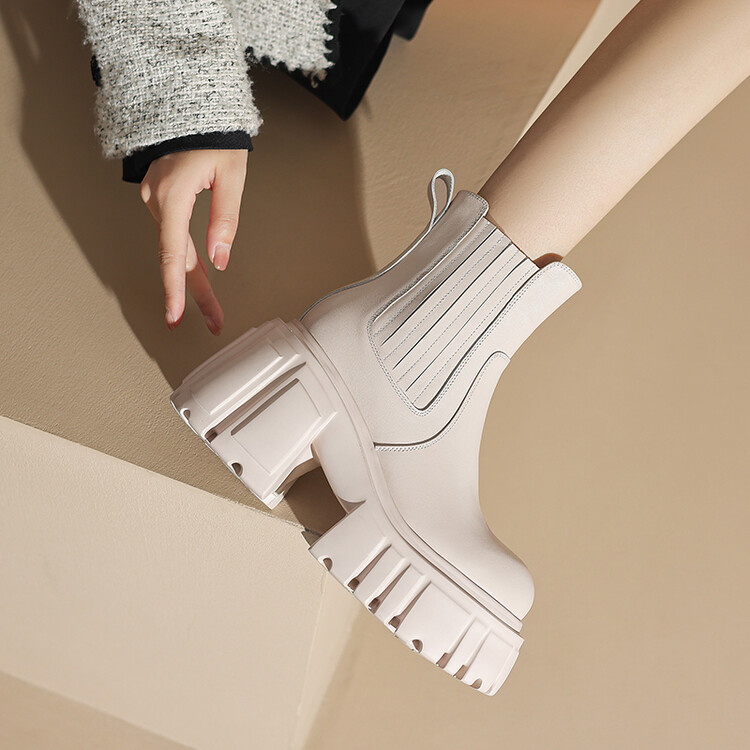 Women's Chelsea Boots in Top Grain Leather with Chunky Heel and Platform