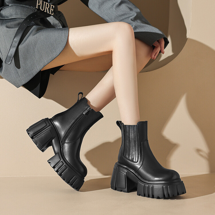 Women's Chelsea Boots in Top Grain Leather with Chunky Heel and Platform - Image 3