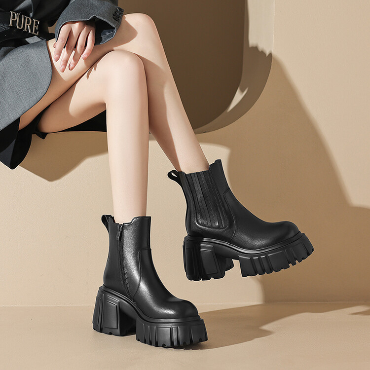 Women's Chelsea Boots in Top Grain Leather with Chunky Heel and Platform - Image 4